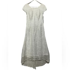 DresSale NWT White Lace Short Sleeve Modest Simple Classic Wedding Dress‎ Small